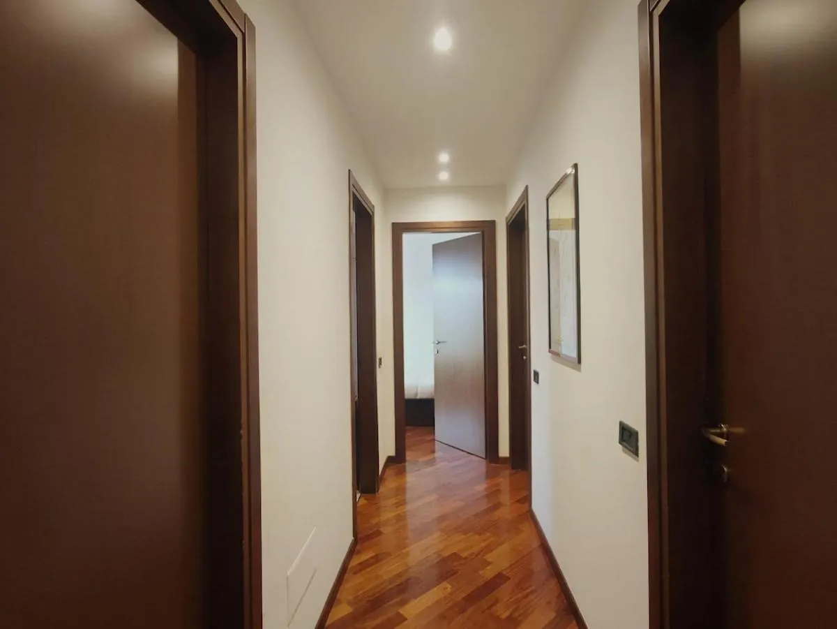 Chess House - Spacious Apartment With Terrace Monza İtalya